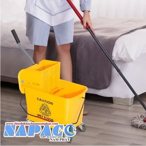 Xe vắt nước lau nhà