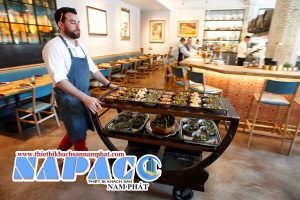 Xe đẩy đồ ăn khách sạn là gì?