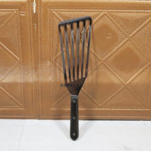 Xẻng Lật Có Rãnh Cán Gỗ FZ-920