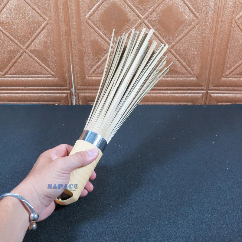 Chổi Chùi Chảo Cán Nhựa NP32