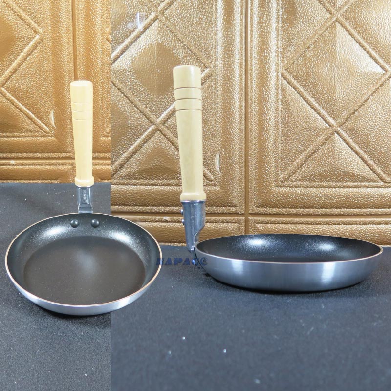chảo làm cơm trứng Nhật Bản