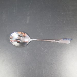 Muỗng múc thức ăn có rãnh