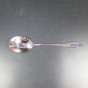 vá múc thức ăn nhà hàng