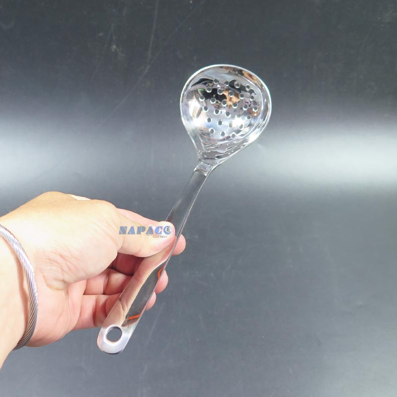 vá vớt mì inox size nhỏ 7cm